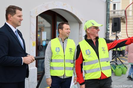 Otroci kamniških šol in vrtcev rajali na Glavnem trgu in se učili o trajnostni mobilnosti (28)